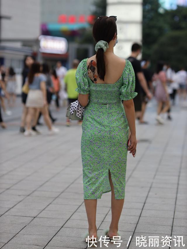 阿姨的“碎花裙”，绿的非同一般，普通女孩难以驾驭！