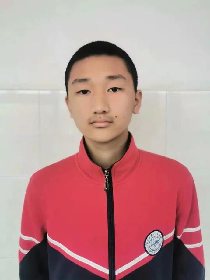 规范仪容仪表 做最美一二二学子