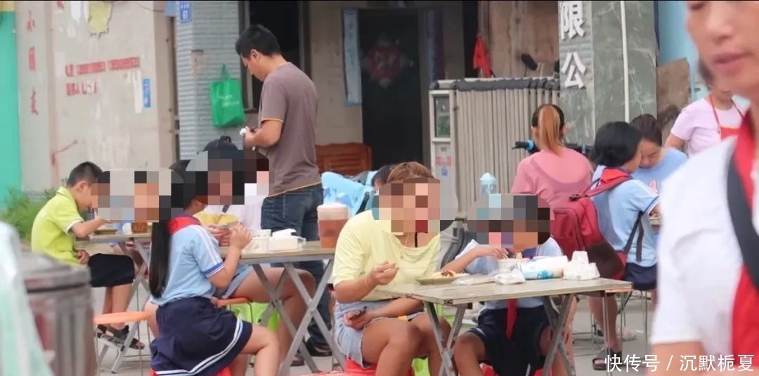 一个“2元”早餐摊,出摊5小时收入1500块,虽累却比上班强