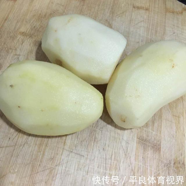 迷上|孩子最近迷上了土豆的这种做法,三天两头吵着吃。