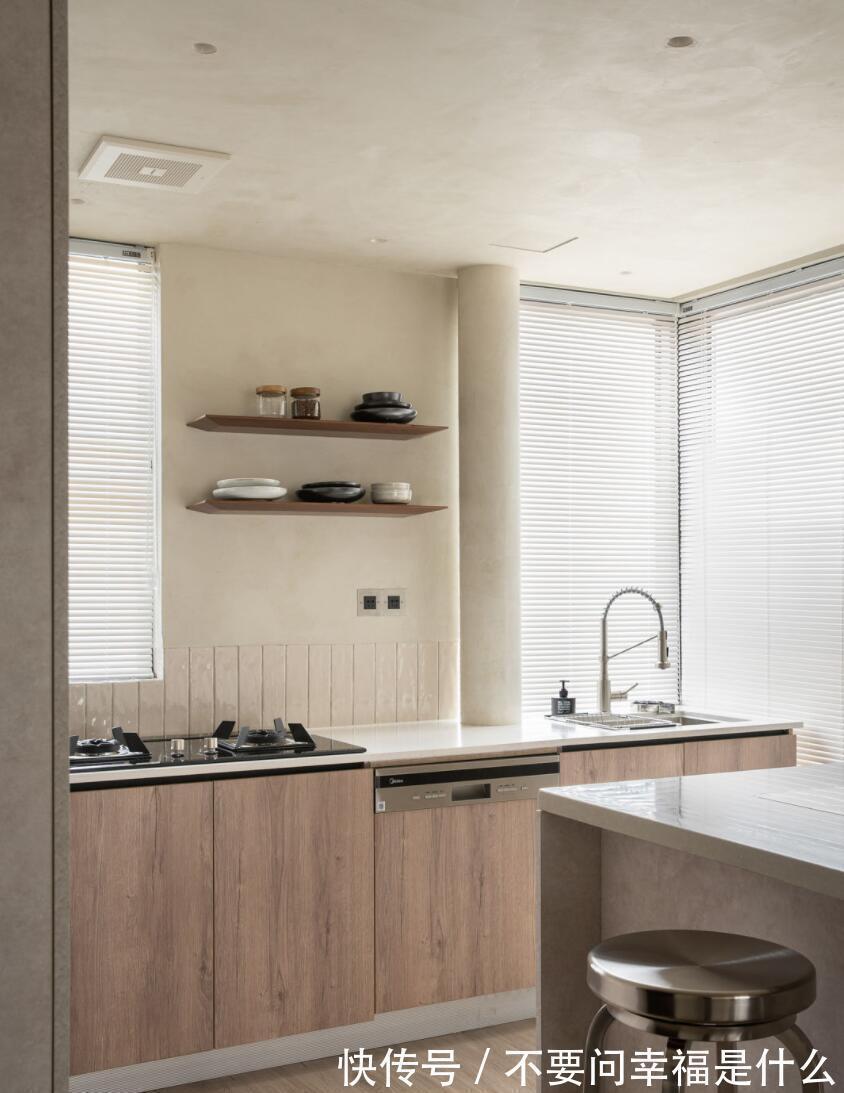 空间|不愧是设计师的家,全屋不用乳胶漆,布局颠覆传统,超有质感!