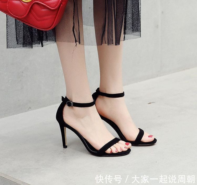 经典高跟鞋凉鞋,穿出神秘性感呈现优雅气质