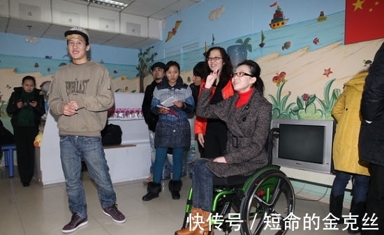 胭脂扣|舞蹈家刘岩:从奥运舞蹈不慎摔落,瘫痪在床却用双手创造奇迹