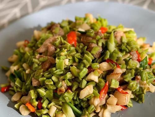 这菜正月要常吃,隔天上厕所,软化血管,嘴巴不臭了,体重降为2位数