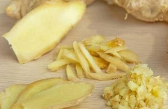 医生|六旬老太每天一碗“生姜水”,后去医院复查时,医生都竖起大拇指