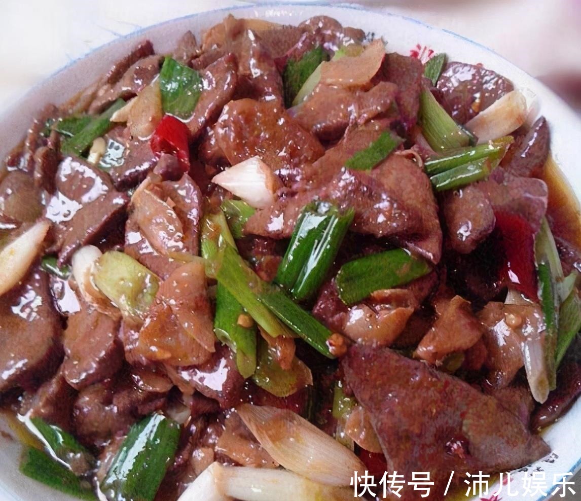 猪肝一炒就变老?因为你只会傻腌制!多加1步,吃起来又香又嫩