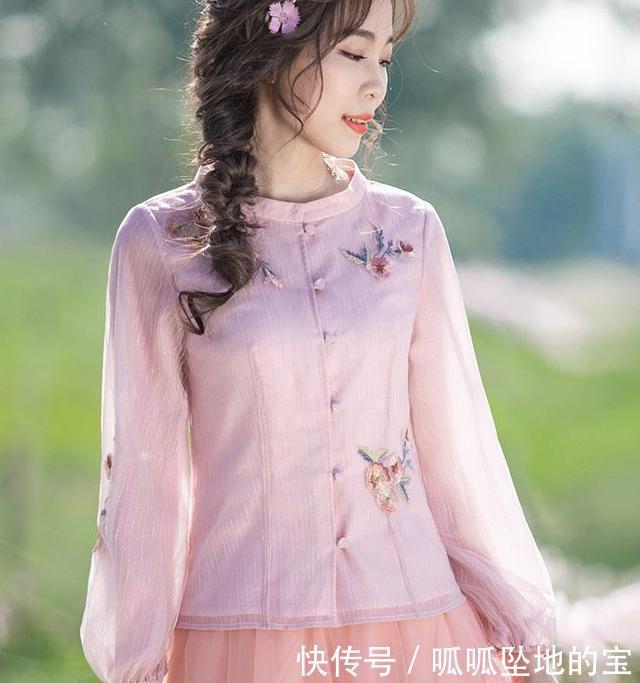 洋气|比裙子还洋气的上衣,奔四奔五女人穿,藏肉显瘦显气质