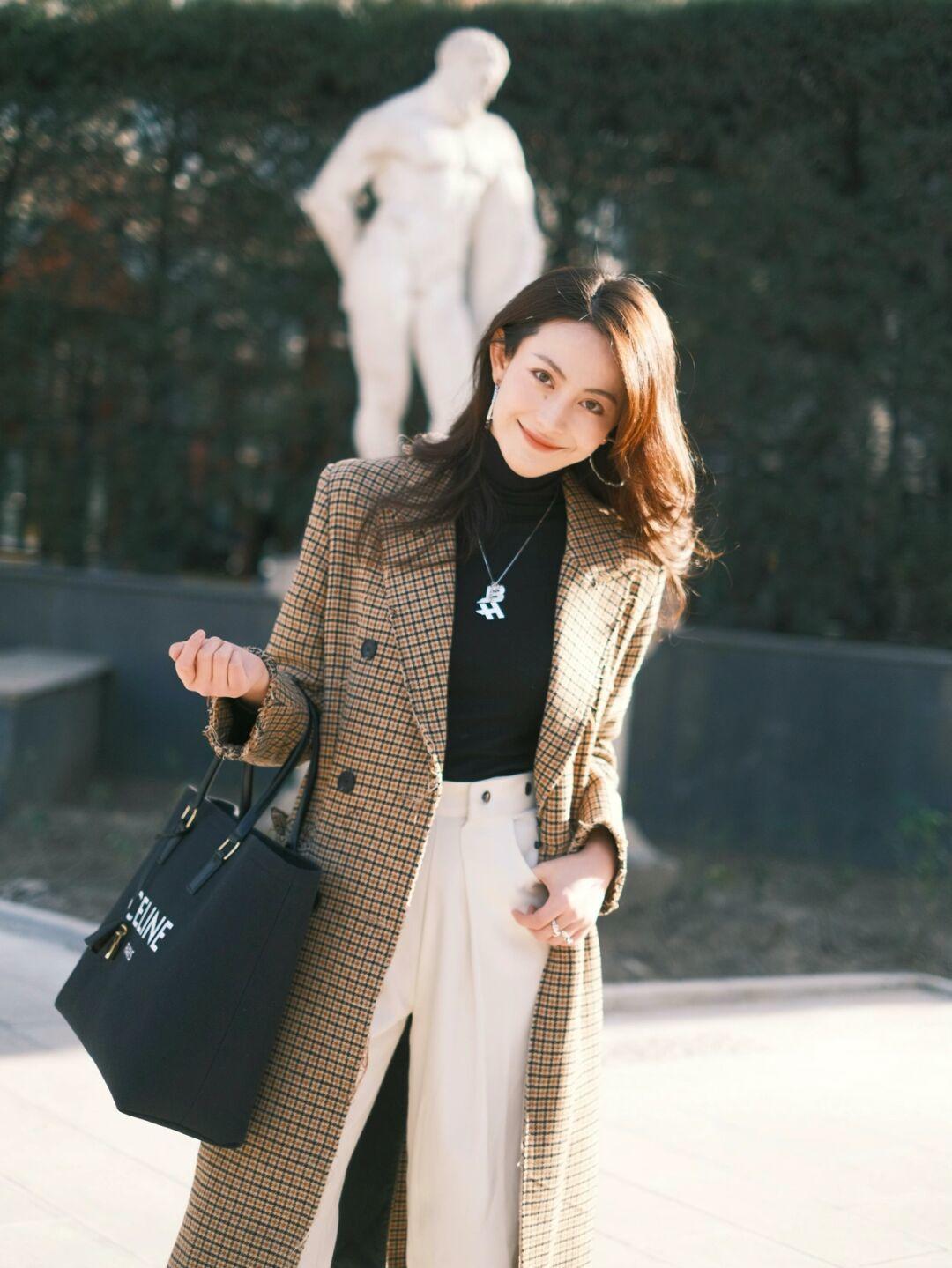 搭配 大衣的高阶穿法来了，这些搭配方式优雅精致又显气质，谁穿谁美