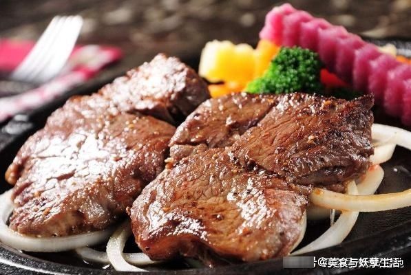 牛排|吃牛排，服务员给纸是干嘛的？千万别用来擦嘴，西餐知多少？