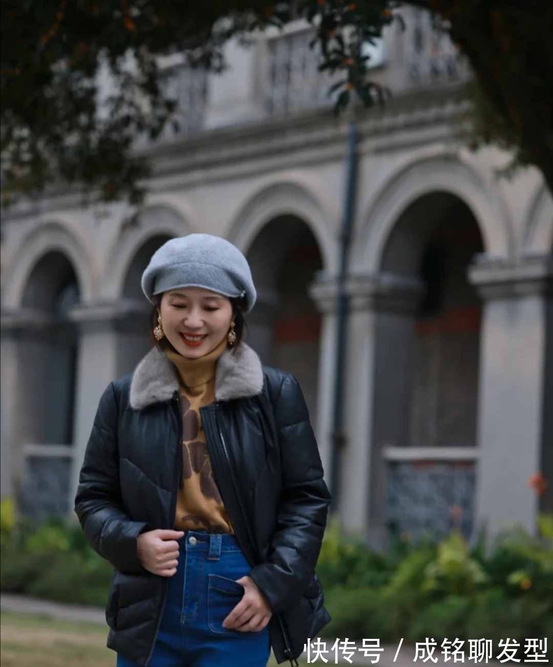 女人|这才是五十岁的女人最美的装扮!简单随意高级,优雅时尚又显气质