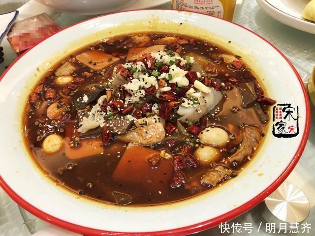 孩子3周岁宴席，880元标准上了27道菜，客人吃完竟说贵了