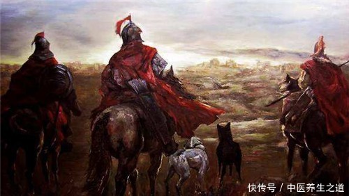 迎接|将军打胜仗归来，全城百姓出城迎接，他挥手冷笑对部下说屠城