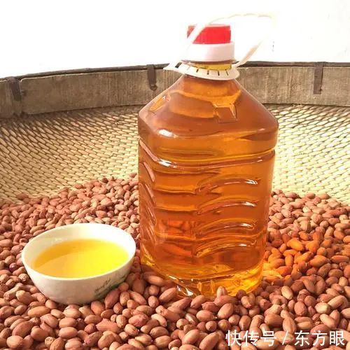 含有|花生油、菜籽油、玉米油,哪种更健康?建议:这2种油尽量少吃