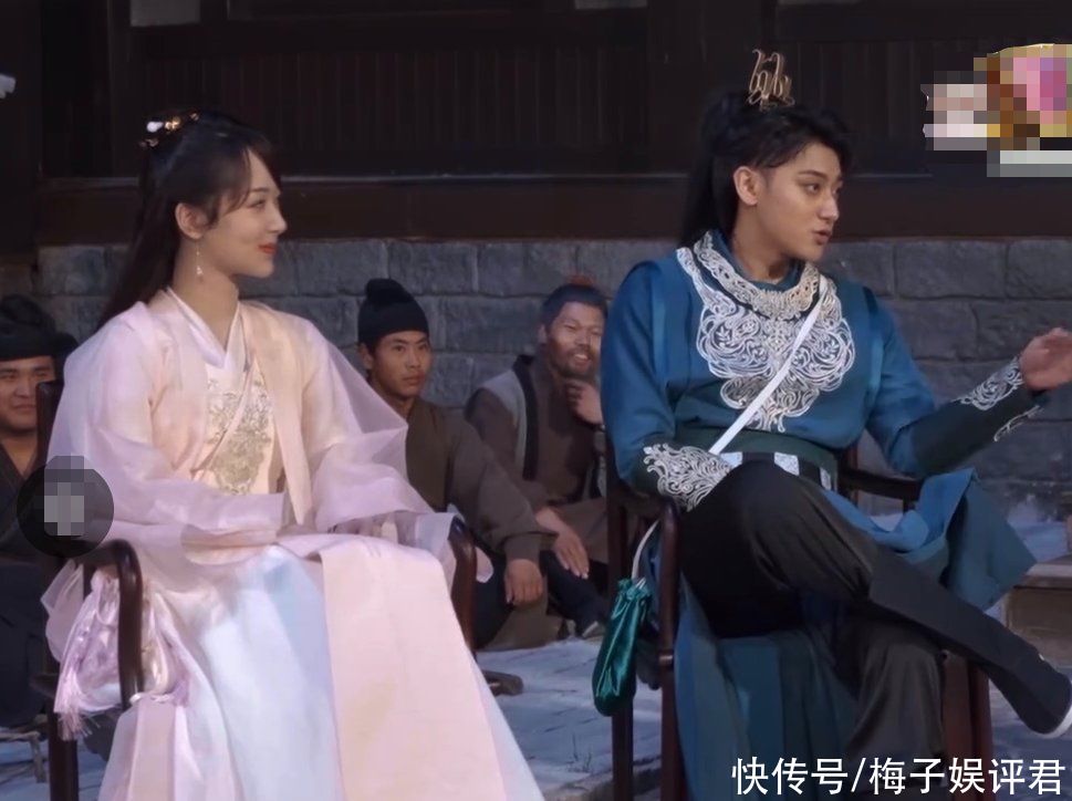 宋亞軒|楊紫缺席《萌探》錄制，黃子韜曬合照發文，關系好壞一看便知