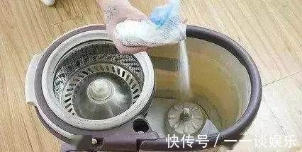 双氧水|擦地板费时费力还擦不干净，用这一招让你爱上擦地板，干净又简单