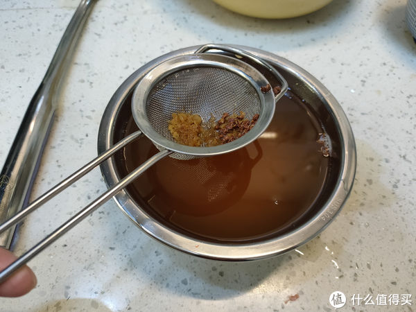 熬猪油时,别只知道加盐,多加“2样”,猪油又香又白无腥味