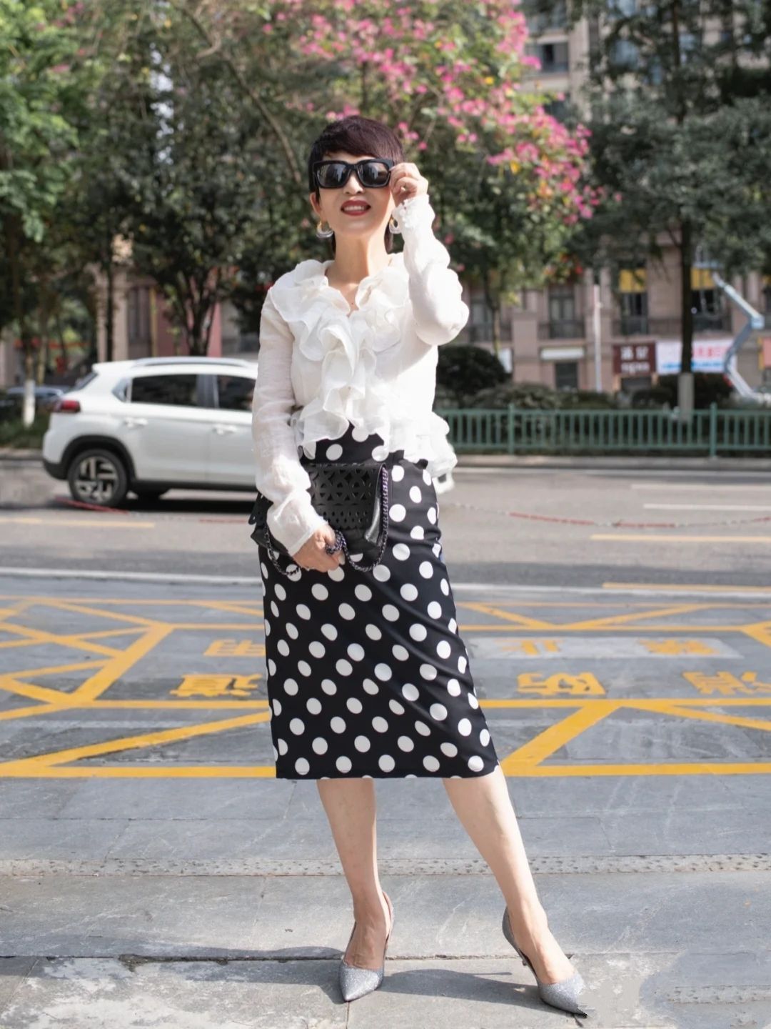 蕾丝|这才是适合60岁女人的半裙搭配，不年轻不高挑，也能令人怦然心动