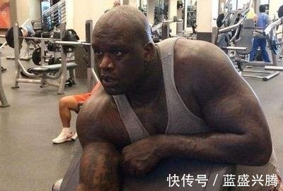肌肉照|300斤奥尼尔只有肥肉看看他的肌肉照,八块腹肌如巧克力!