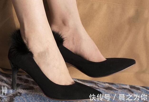丝袜 尖头细跟高跟鞋配上丝袜,优雅迷人又性感,凸显好看魅力!