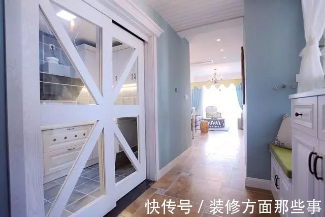 玄关鞋柜|128平现代美式三居,高低组合玄关柜设计,时尚美观特实用!