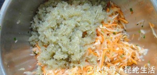 炸萝卜丸子,不要只用面粉和胡萝卜再加上这种,丸子就更香了