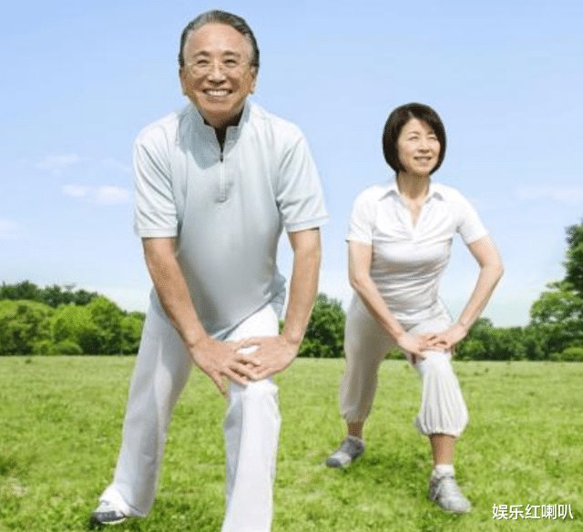 这种坚果或在偷偷“堵塞”你的血管，要提醒家人尽量少吃