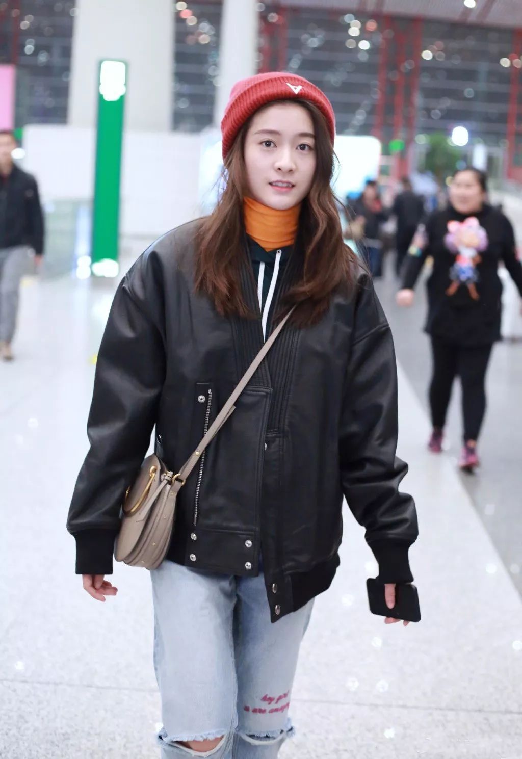 穿搭 小高领+卫衣、小高领+大衣,这件内搭帮你解决所有的穿搭困扰!