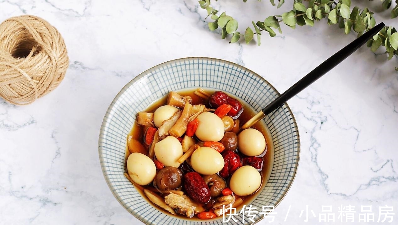 滋补|自制黄芪养生甜汤,营养滋补又好喝,适合这个季节