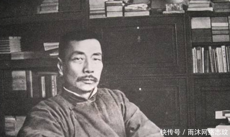 郭沫若用4字骂鲁迅,鲁迅的回答让世人笑称:这便是郭沫若一生!