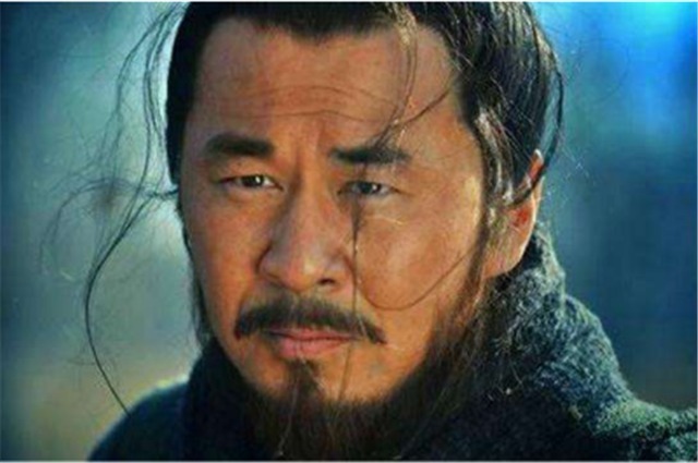 杀光|曹操手下位居第一的谋士，却被曹逼死，其子杀光曹氏后人成功复仇