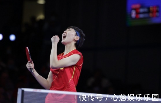 肖战|世乒赛王曼昱获女单冠军,倒地掩面庆祝,接下来的举动令人感动!