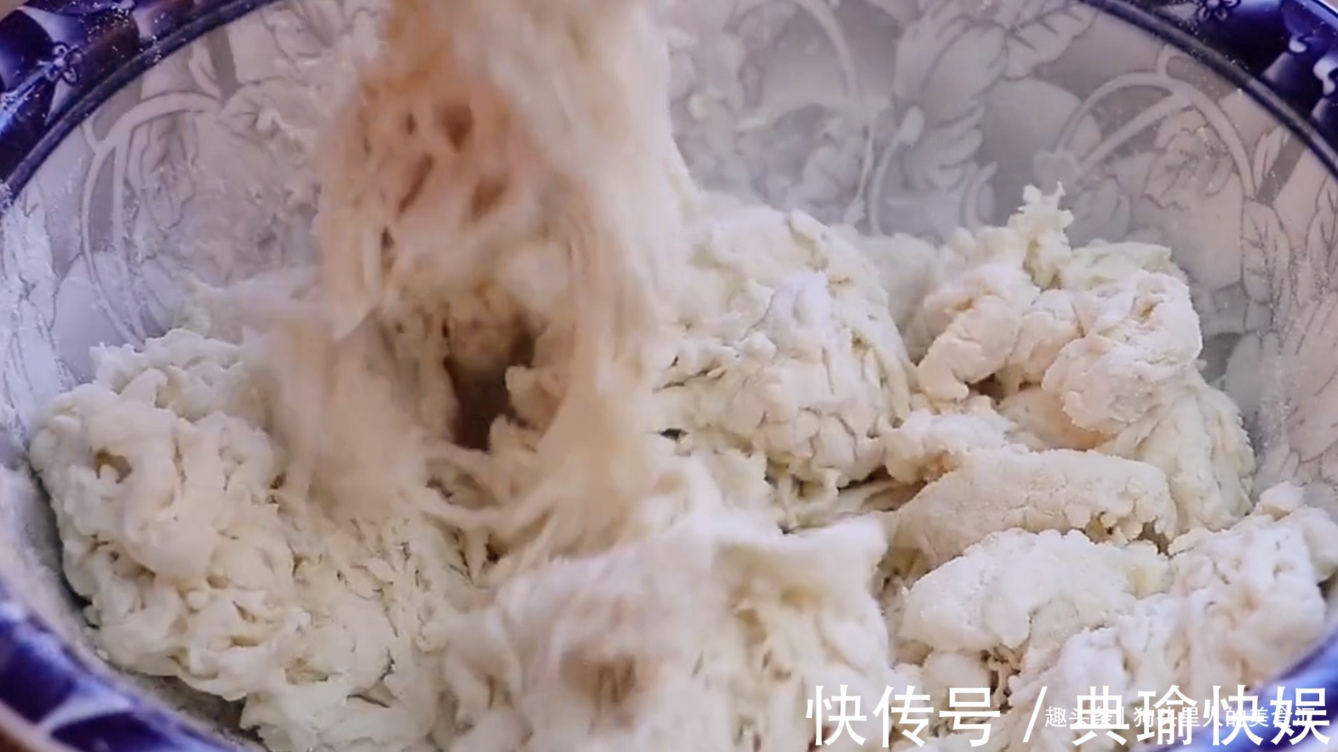 油酥|烙饼时，不要直接烙，多加这两步，饼柔软又起层，3分钟就能出锅