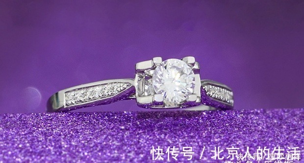 戒指|求婚钻戒如何挑选？了解这些让你瞬间俘获女生心