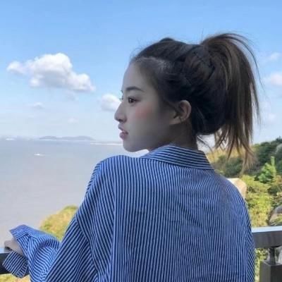 马甲线|小姐姐“肚子鼓鼓”像怀孕,坚持这3习惯,你的马甲线在召唤你