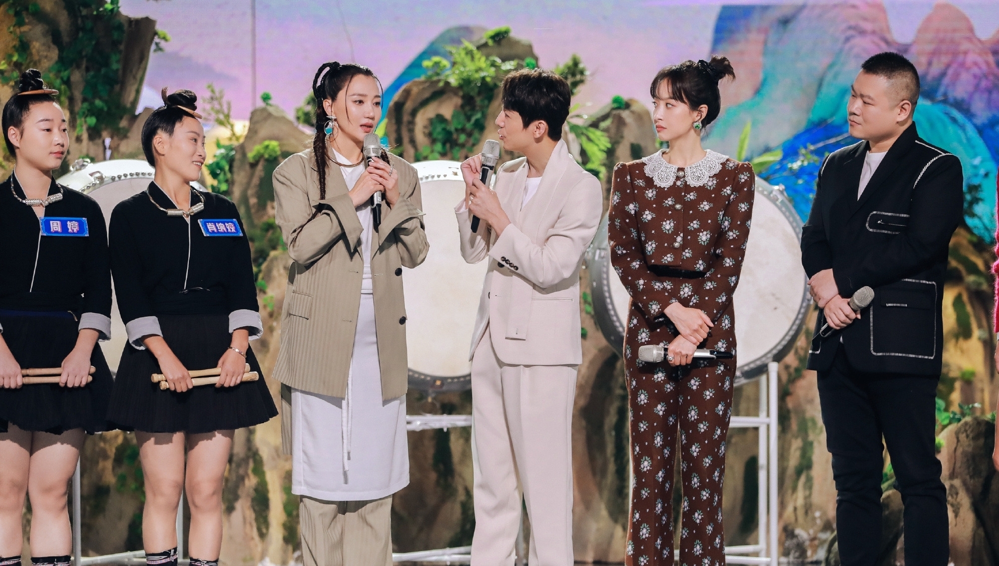 何炅不愧是“湖南卫视一哥”，新《快乐大本营》依旧是收视率第一