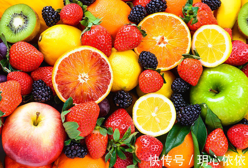 橙子|甜美草莓?活泼橙子?十二星座分别像哪种水果