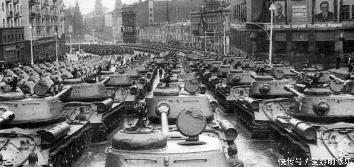 苏军|苏军钢铁洪流式进攻!100多万发炮弹从天而降,半小时打个精光