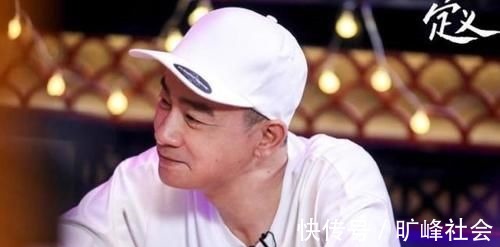 《定义2021》无评分,易立竞不再犀利和毒舌,这还是她吗?