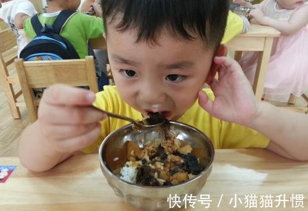 果干|被医生称为“幼儿杀手”的2种食物，比垃圾还埋汰，仍有家长在喂