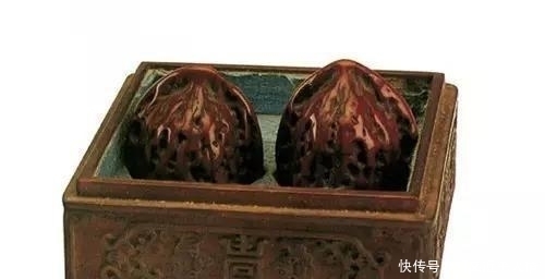 核桃|当年的“万岁爷”用81年凑齐的“核桃”!到底是个什么?