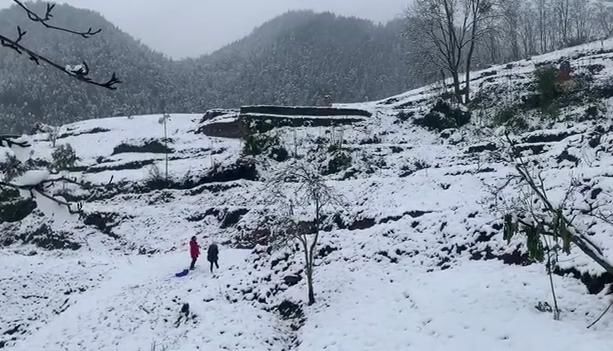 万州：白雪皑皑 正是赏雪好时节