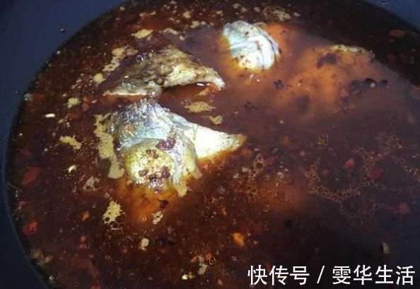 鲈鱼|鱼腥最怕这个, 倒一杯鱼马上没了鱼腥味, 且鱼肉更鲜更嫩!