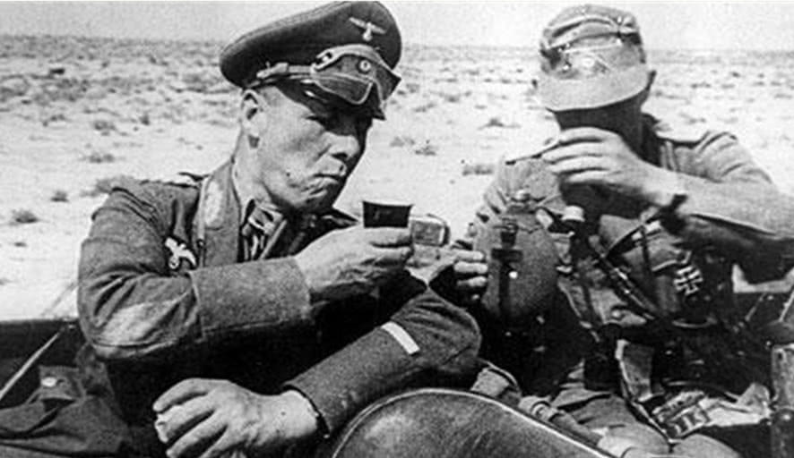 花圈|给罗斯福献花圈的丘吉尔,纳粹女鬼子的结局罪有应得,5张历史罕见照