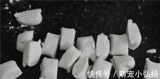 早餐新做法,20分钟就上桌,松软香甜,比馒头花卷好吃一百倍!
