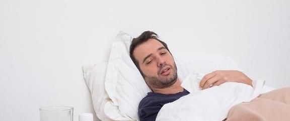 不疼不痒却查出肺癌医生其实身体这3部位的疼痛,早已提醒过