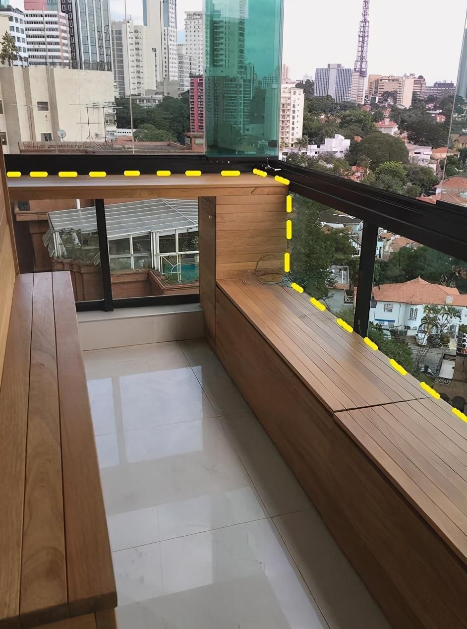 齐家|你家阳台只用来晾衣服？邻居在阳台外侧打排矮柜，这做法太值得学