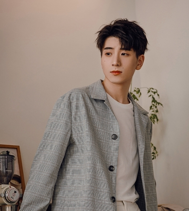 《天天向上》新主持名單出爐,一博大張偉離開,自此再無天天兄弟