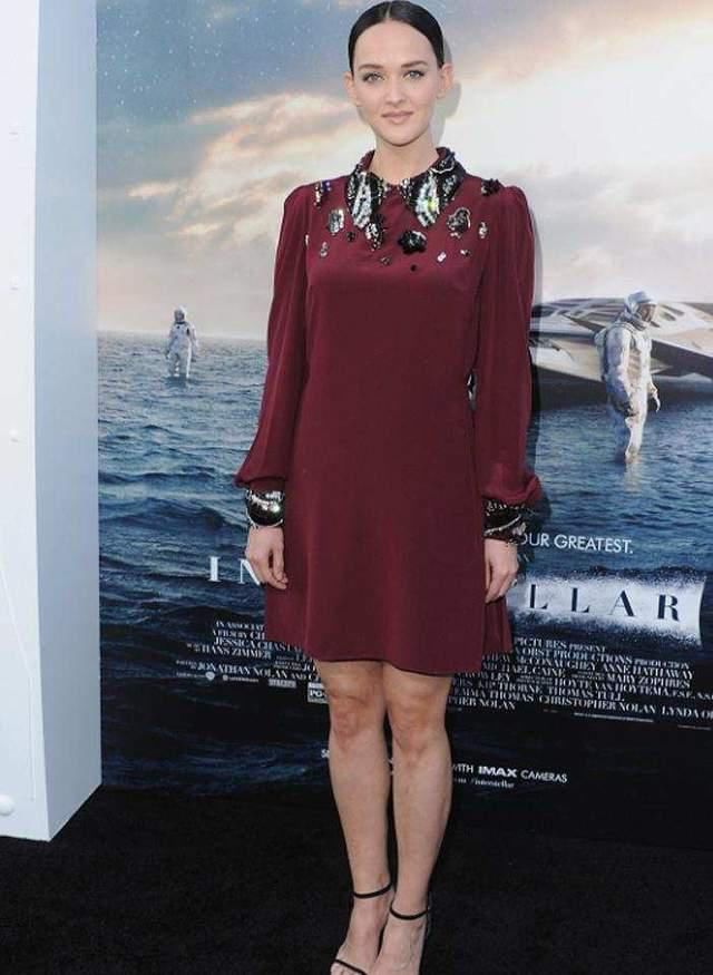  避开|上了岁数的女人，尽量避开这4种“增龄色”， 不仅显老还很俗气