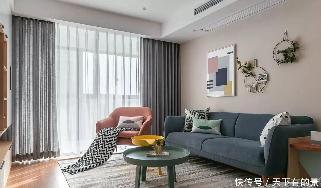 折角|客厅沙发这样摆放，面积直接大了一倍，邻居见了挤爆门来学！