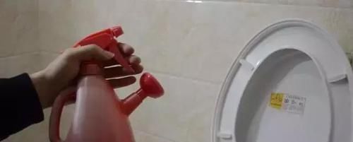 正气水|藿香正气水倒进白醋,一年省下好多钱,我也是刚看到,用途真厉害